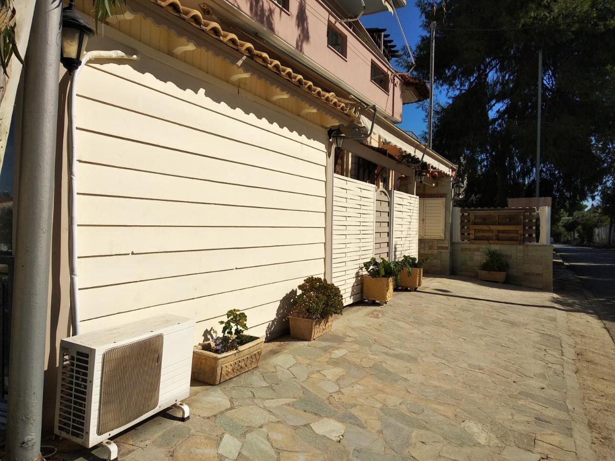 Alternative Country House 10 Minutes From Athens Airport Artemida  Bagian luar foto