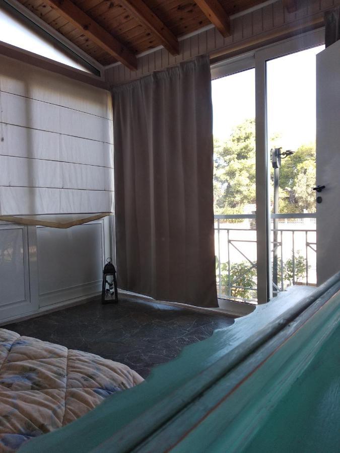 Alternative Country House 10 Minutes From Athens Airport Artemida  Bagian luar foto